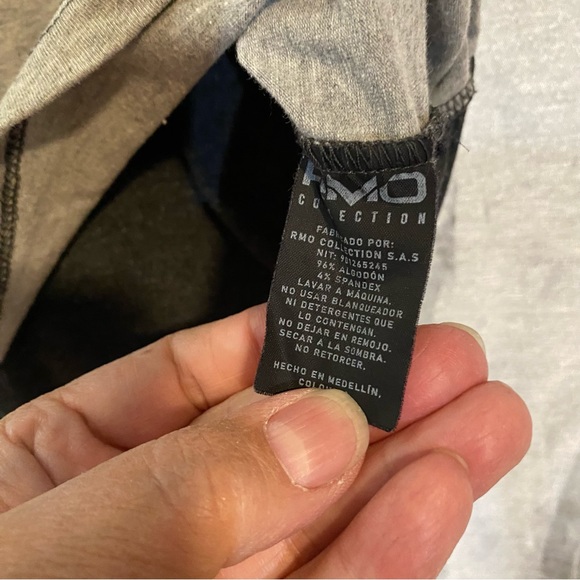 RMO Men’s color block tee shirt SZ S GUC, with leaf pattern nice - Picture 6 of 6